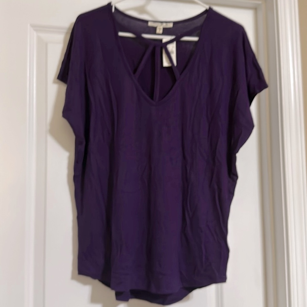 Women’s Express One Eleven V-neck short sleeve top - Size S